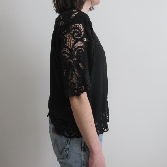 Vintage 80s Crochet-lace black top - Picture 3 of 4